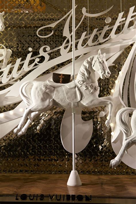 louis vuitton kerst|Where to Find the Carousel From Louis Vuitton's Holiday .